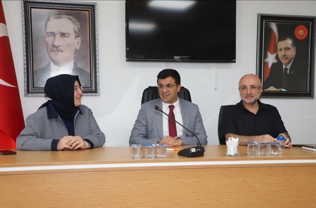 AK PARTİ AFYONKARAHİSAR'DA İSTİŞARE TOPLANTISI DÜZENLENDİ