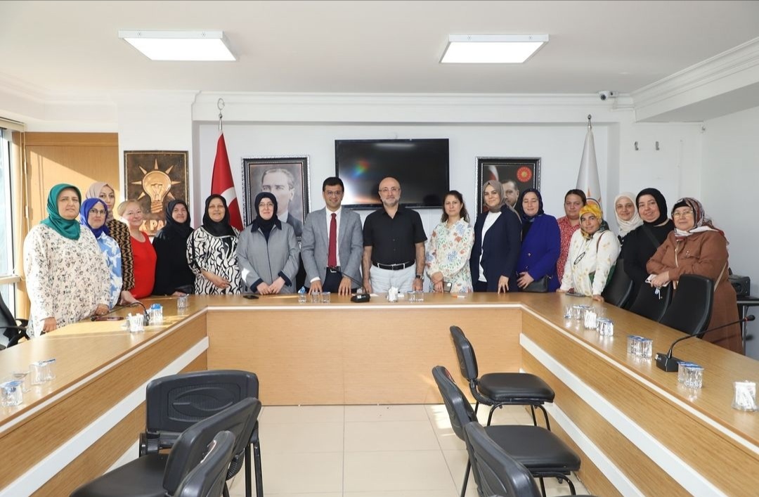 AK PARTİ AFYONKARAHİSAR'DA İSTİŞARE TOPLANTISI DÜZENLENDİ