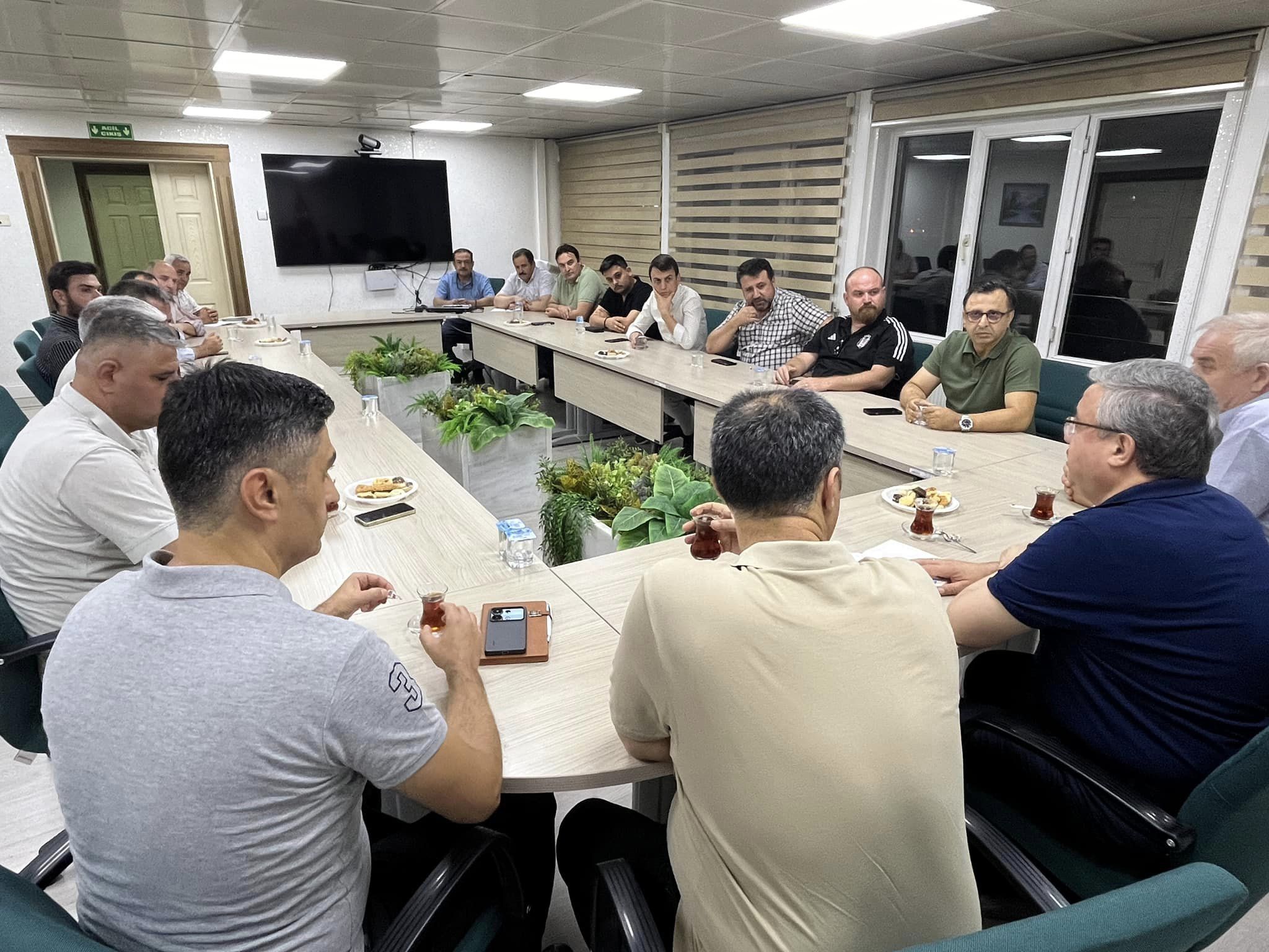 Yurdunuseven, Kornişon Salatalık Üreticileriyle Buluştu