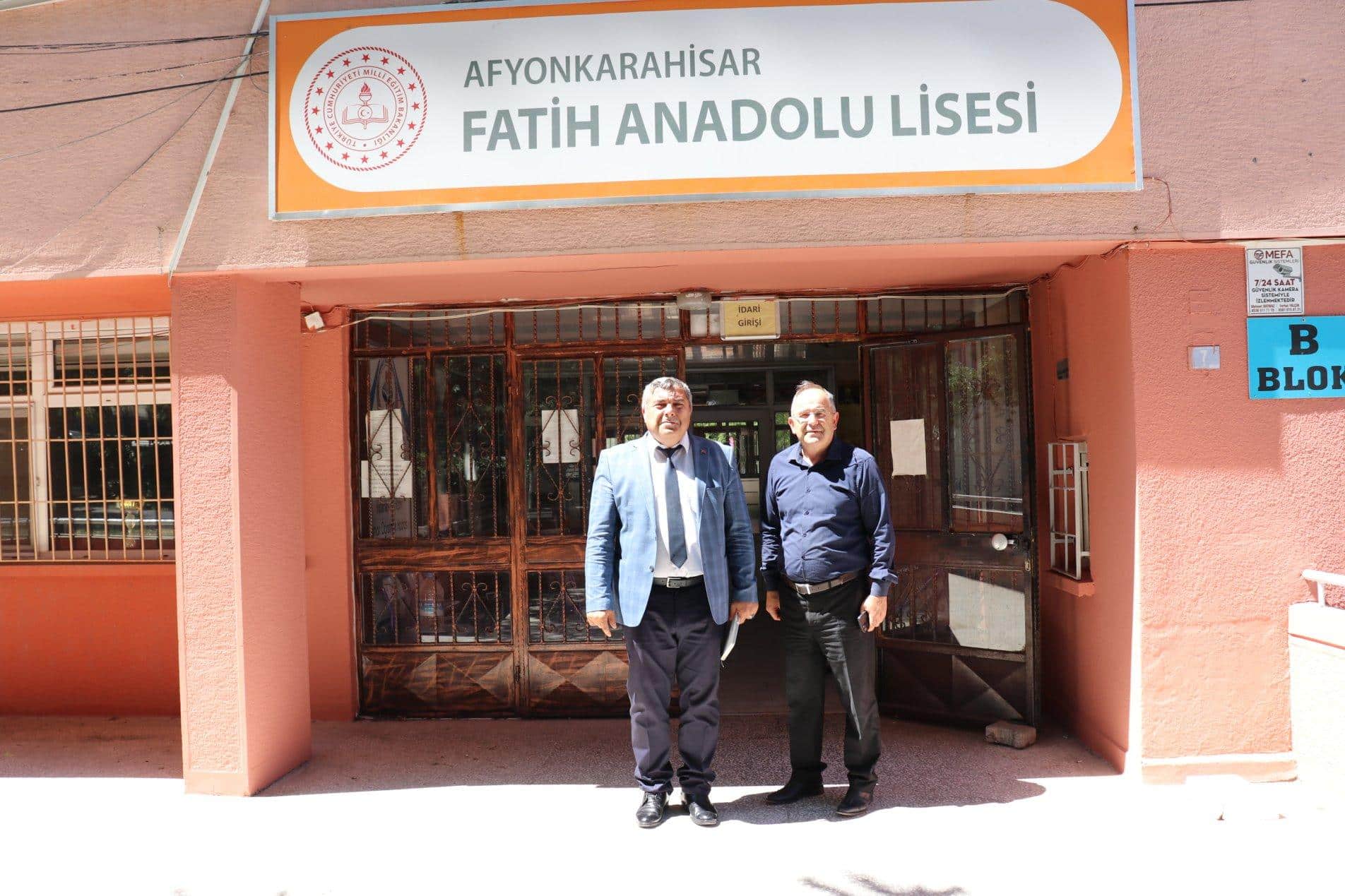 Makamda Değil Sahada Öğrencilerine ve Okullarına Değer Veren Müdür