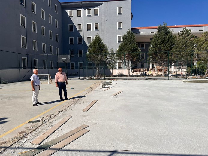 Öğrenci Dostu Kasapoğlu Öğrencilerinin Konforu İçin Sahada