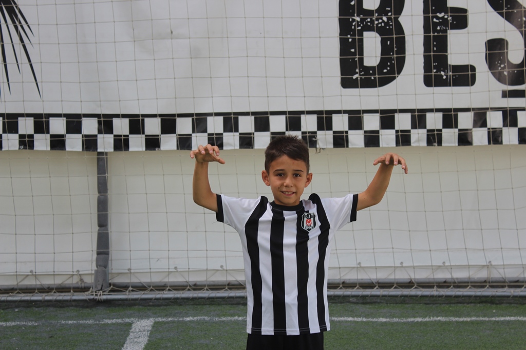AFYONLU GENÇ YETENEK BEŞİKTAŞ'TA TOP KOŞTURACAK!