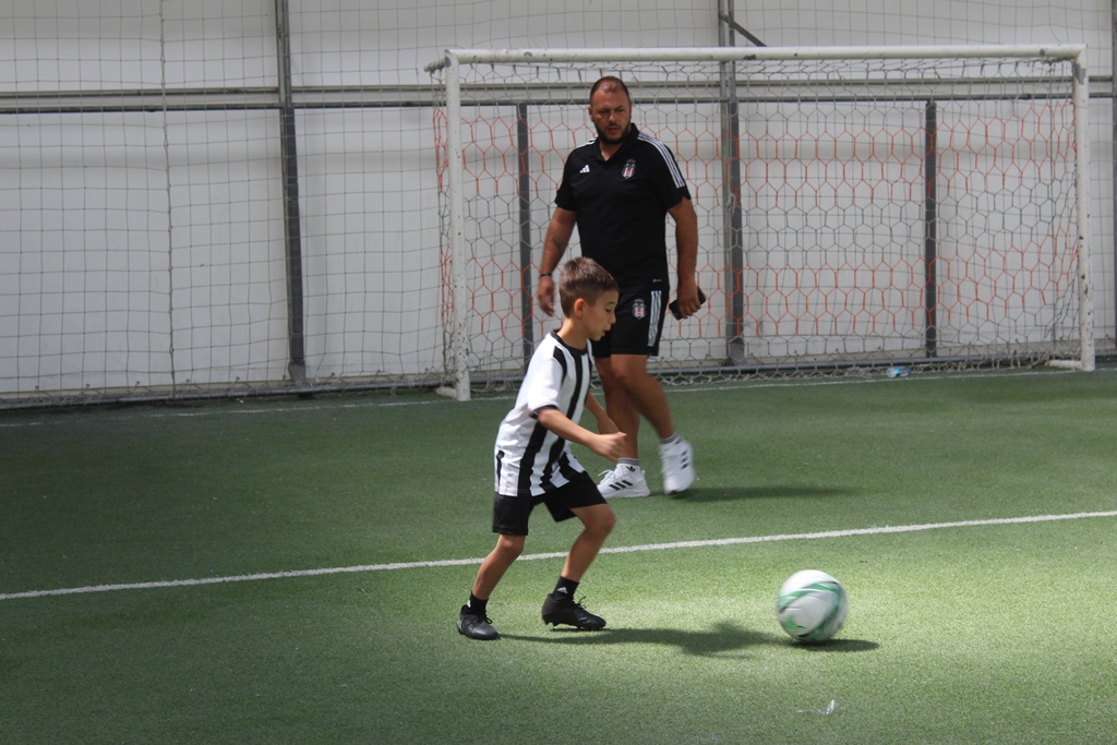 AFYONLU GENÇ YETENEK BEŞİKTAŞ'TA TOP KOŞTURACAK!