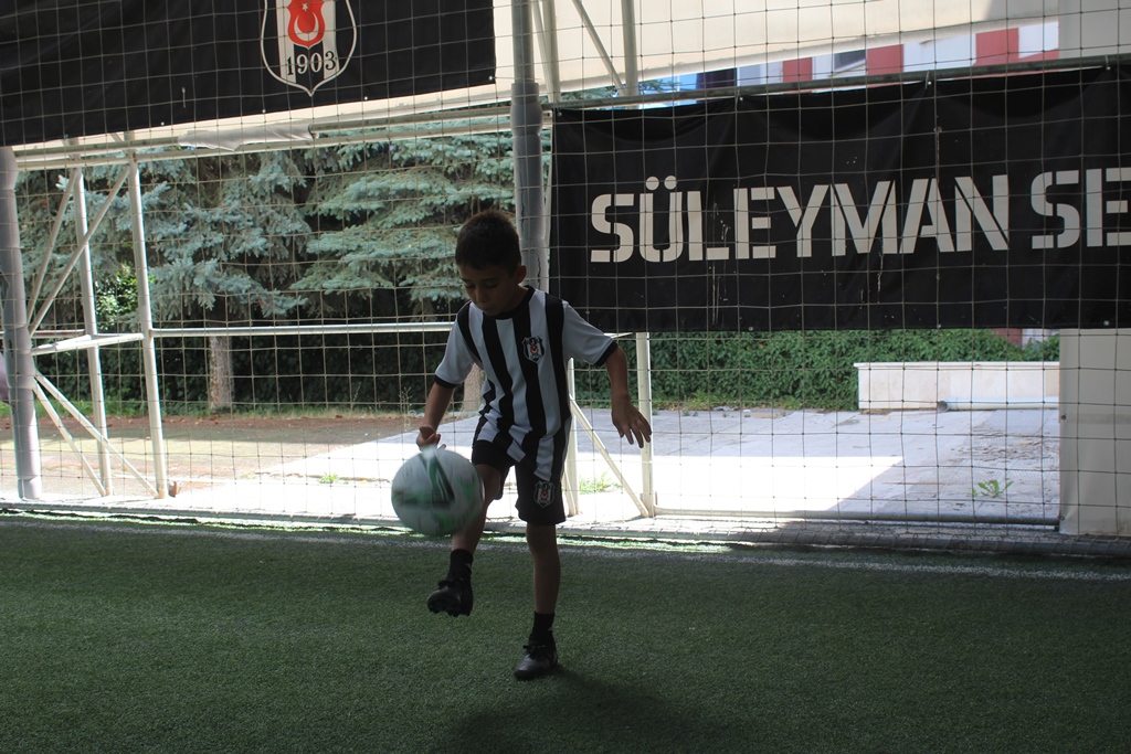 AFYONLU GENÇ YETENEK BEŞİKTAŞ'TA TOP KOŞTURACAK!