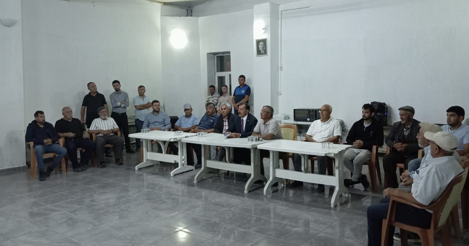 Halk Toplantılarına Önem Veriyor Başkan Özdemir Takdir Topluyor