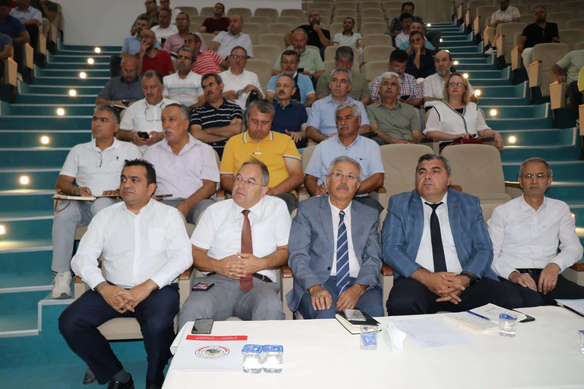 MÜDÜR SÜNNETCİ YENİ EĞİTİM ÖĞRETİM YILI TOPLANTISINA KATILDI