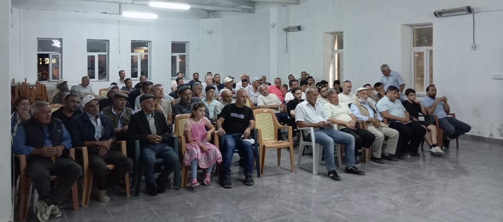 Halk Toplantılarına Önem Veriyor Başkan Özdemir Takdir Topluyor