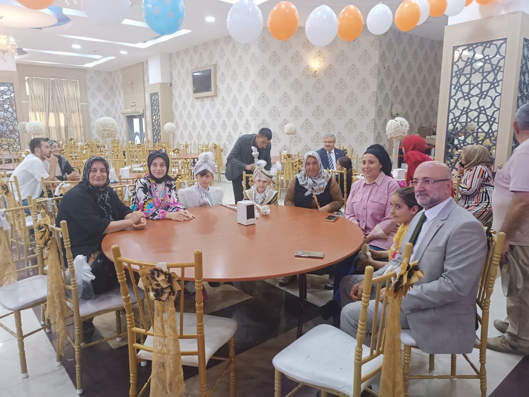 AK PARTİ 23. YILINDA 23 ÇOCUĞU SÜNNET ETTİRDİ!