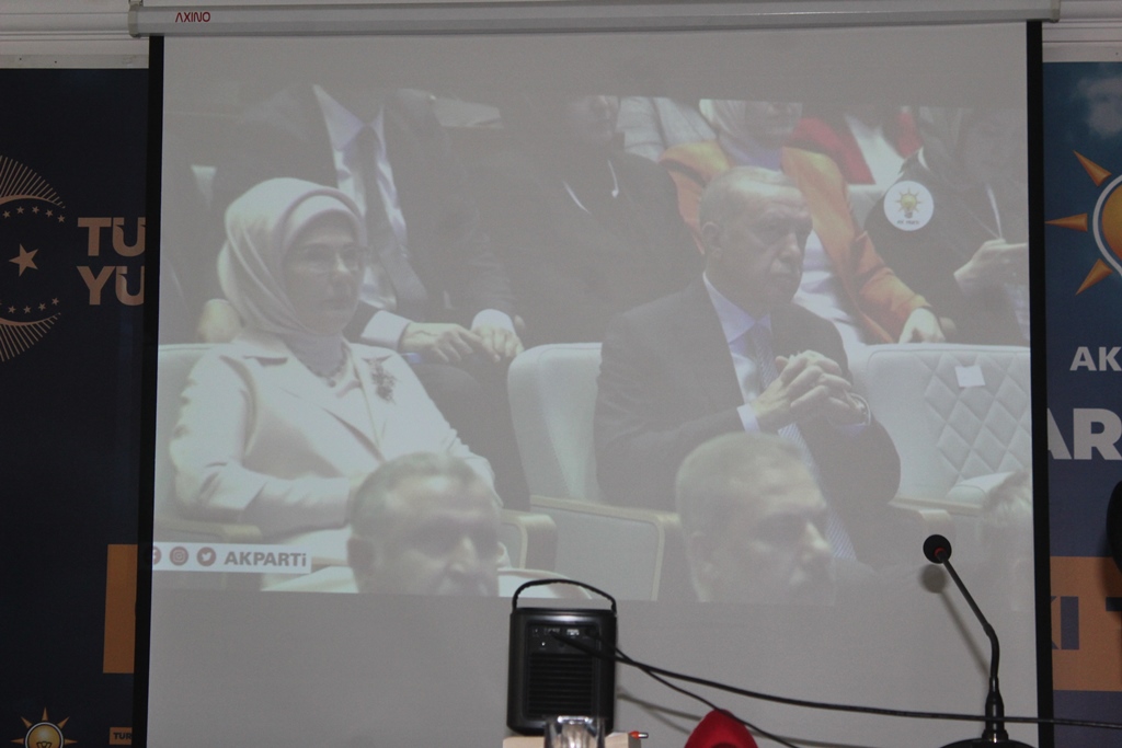 "AK PARTİ GEÇMİŞ ZORLUKLARI AŞTI, YENİDEN AŞACAK"