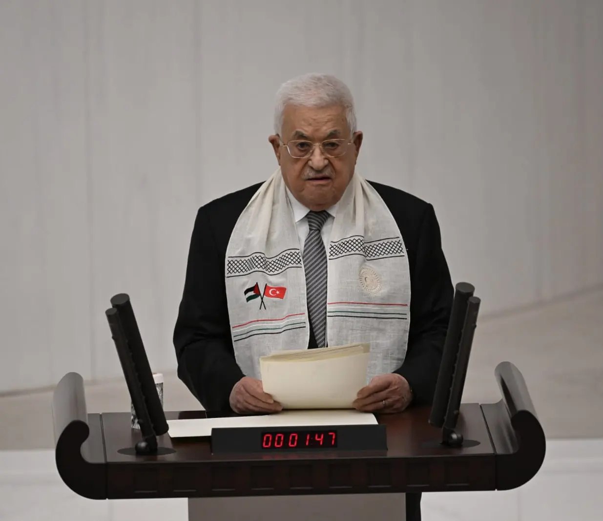 TAYTAK  FİLİSTİN LİDERİ ABBAS'I TBMM SIRALARINDAN DİNLEDİ