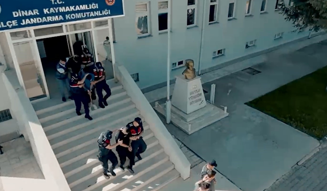 DİNAR AÇIK CEZA İNFAZ KURUMU'NDAN FİRAR ETMİŞLERDİ!