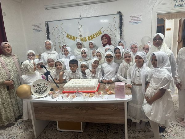 Merkez Huriye Ekici Kur'an Kursu'nda Yaz Kursları Kapanış Programı Düzenlendi