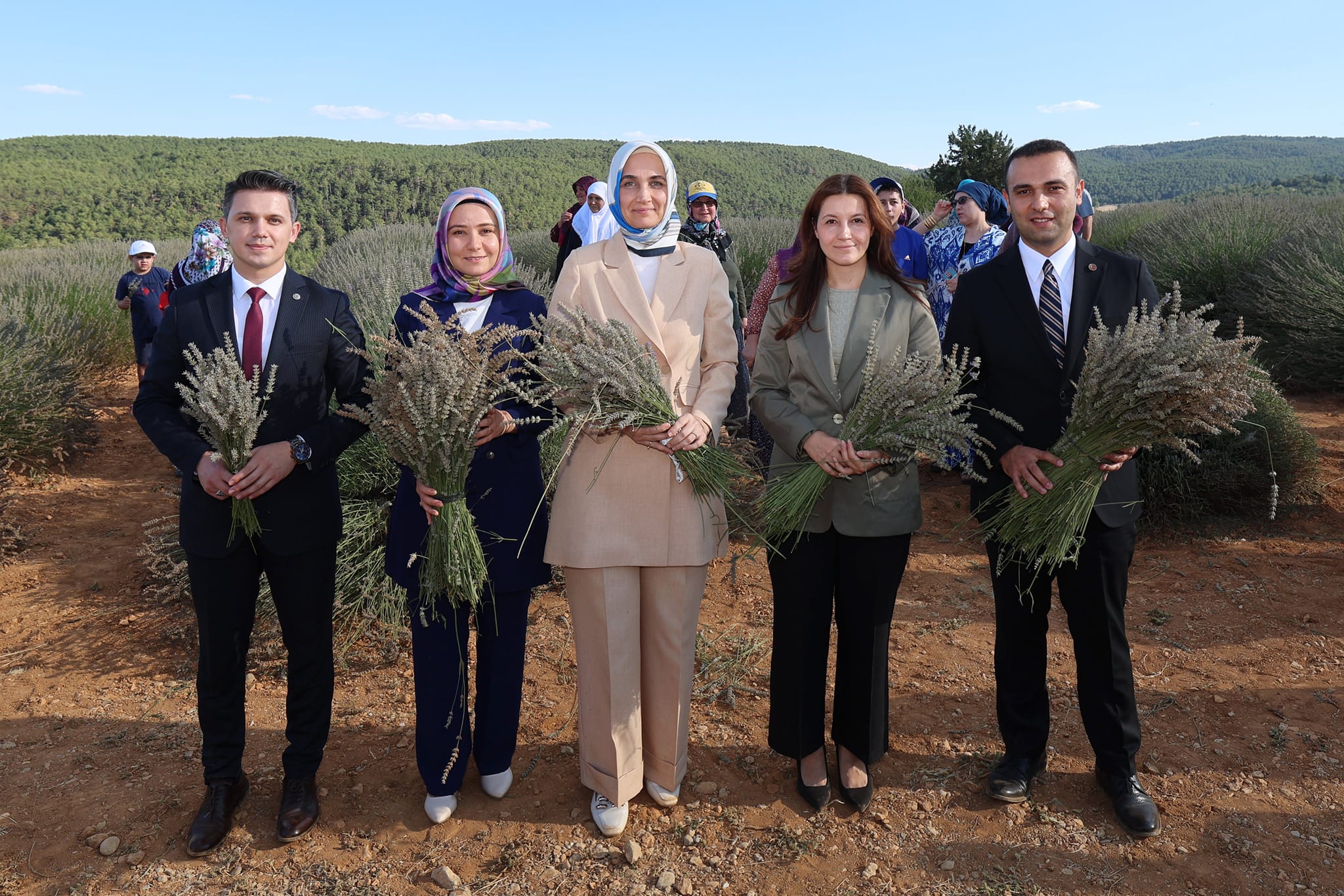 Vali Yiğitbaşı, Dazkırı'da Lavanta Hasat Şenliğine Katıldı