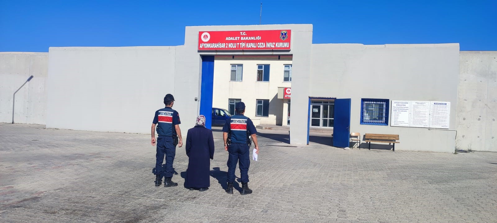 HIRSIZLIK SUÇUNDAN ARANAN ŞAHIS İSCEHİSAR'DA YAKALANDI