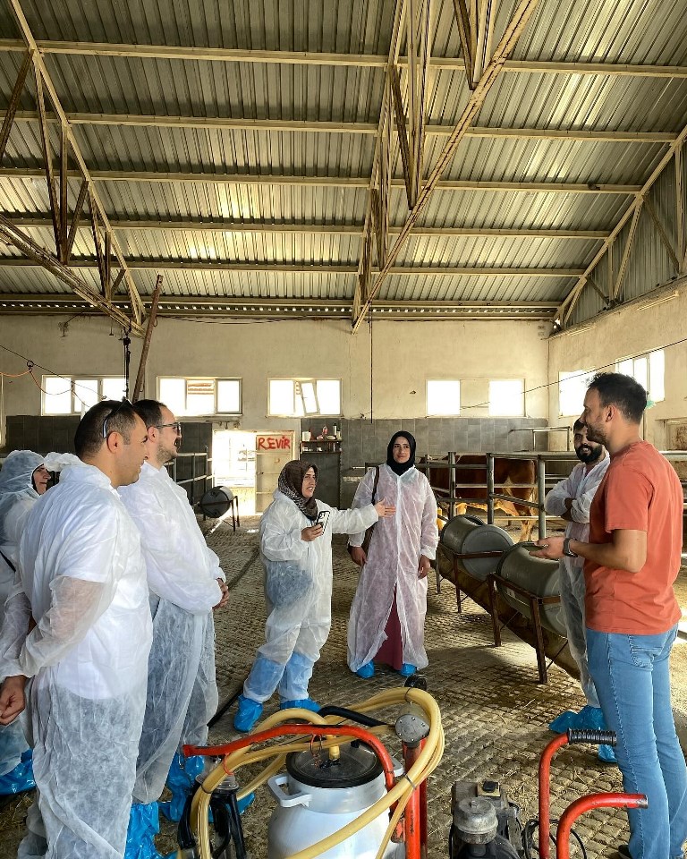 ARDAHANLI SÜT ÜRETİCİSİ KADINLAR AFYONKARAHİSAR'I ZİYARET ETTİ
