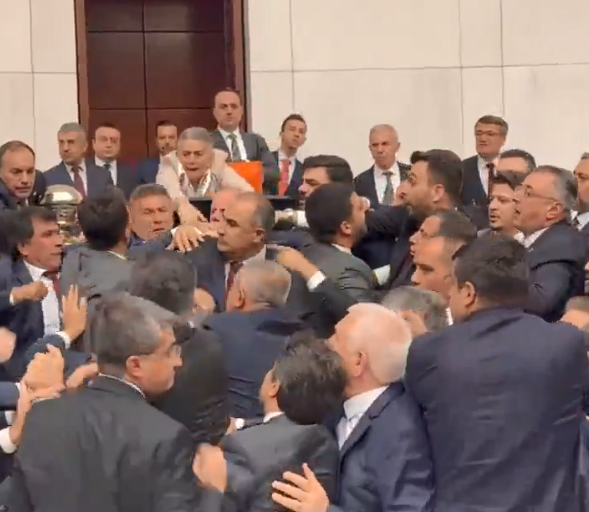 TBMM’de Gerginliği Yatıştırmak Milletvekili Dr. Arslan’a Kaldı!