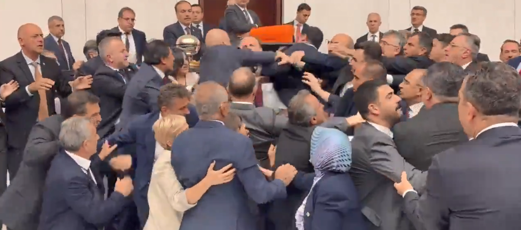 TBMM’de Gerginliği Yatıştırmak Milletvekili Dr. Arslan’a Kaldı!