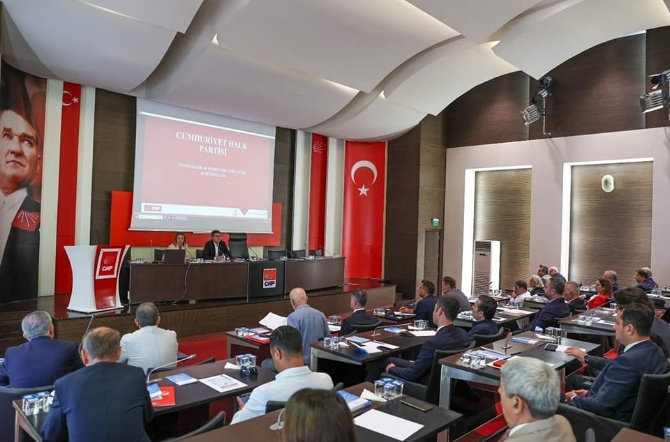 İL BAŞKANI ERHAN KOMİSYON TOPLANTISINA KATILDI