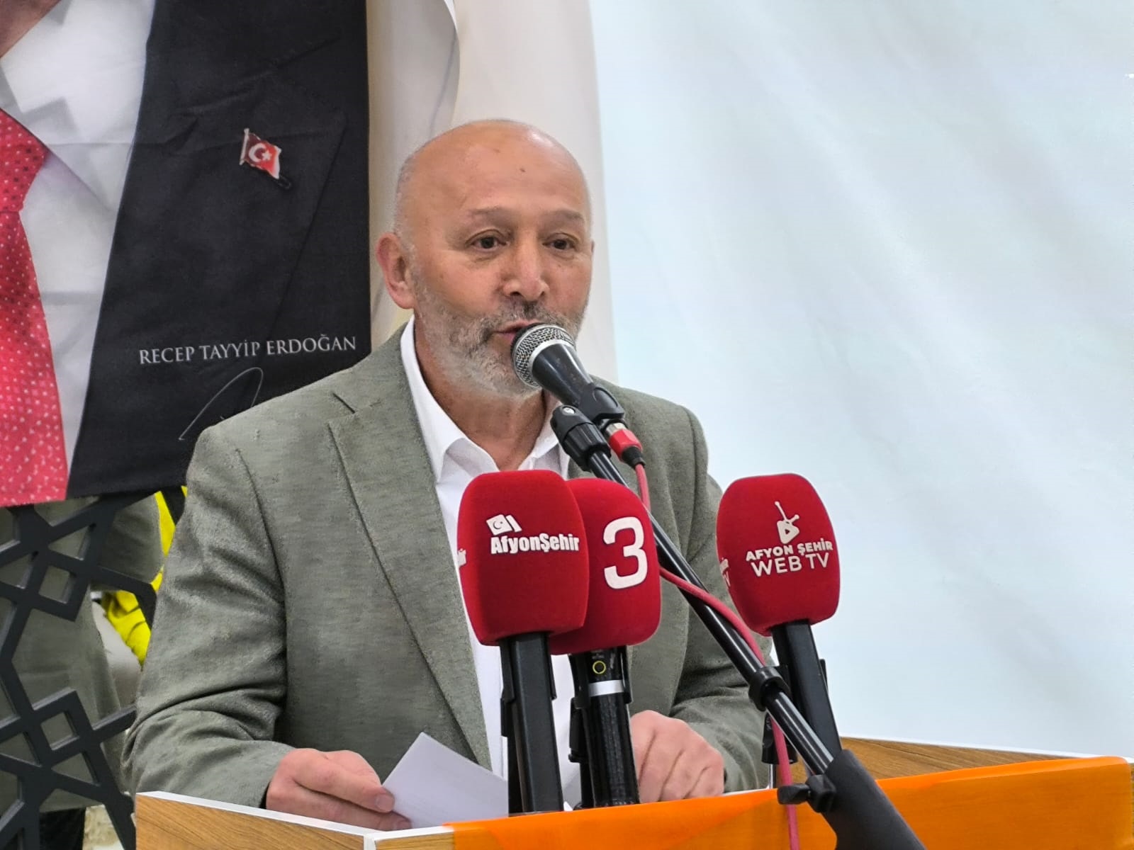 “MİLLETİMİZİN İHTİYAÇLARINA YÖNELİK ÇALIŞMALAR YÜRÜTÜYORUZ”