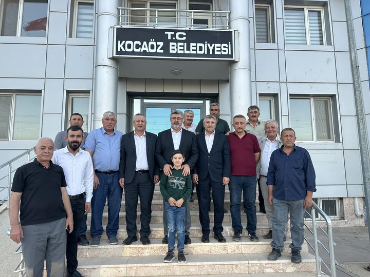 Özkaya, Kocaöz Çobanlar Belediyesi'ni Ziyaret Ederek Çalışmalar Hakkında Bilgi Aldı"