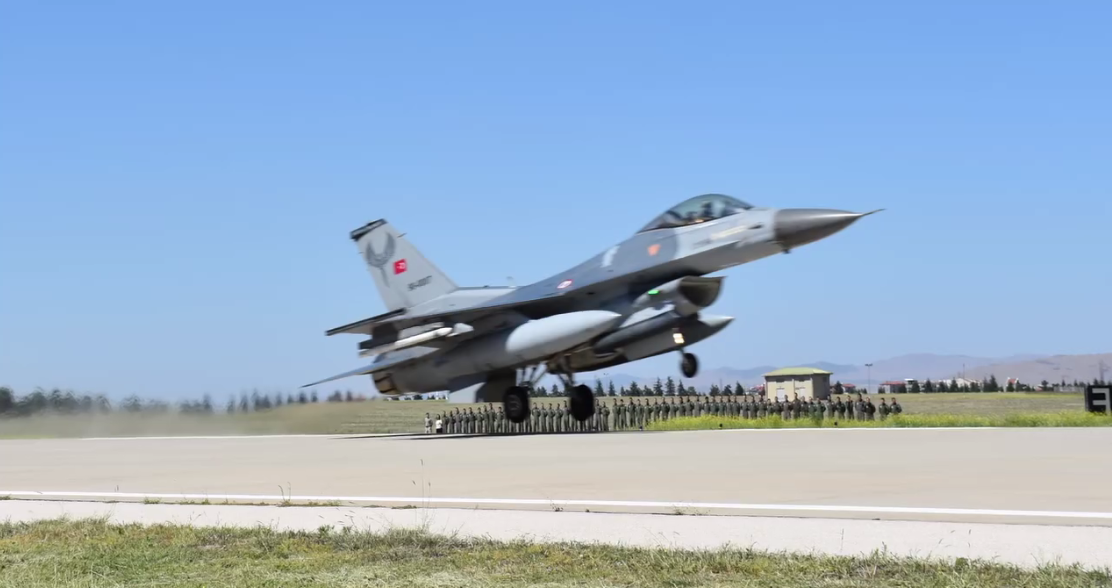 Milli Savunma Bakanlığı Paylaştı Afyon’da ve Yalova’da Uçuşlar Sürüyor