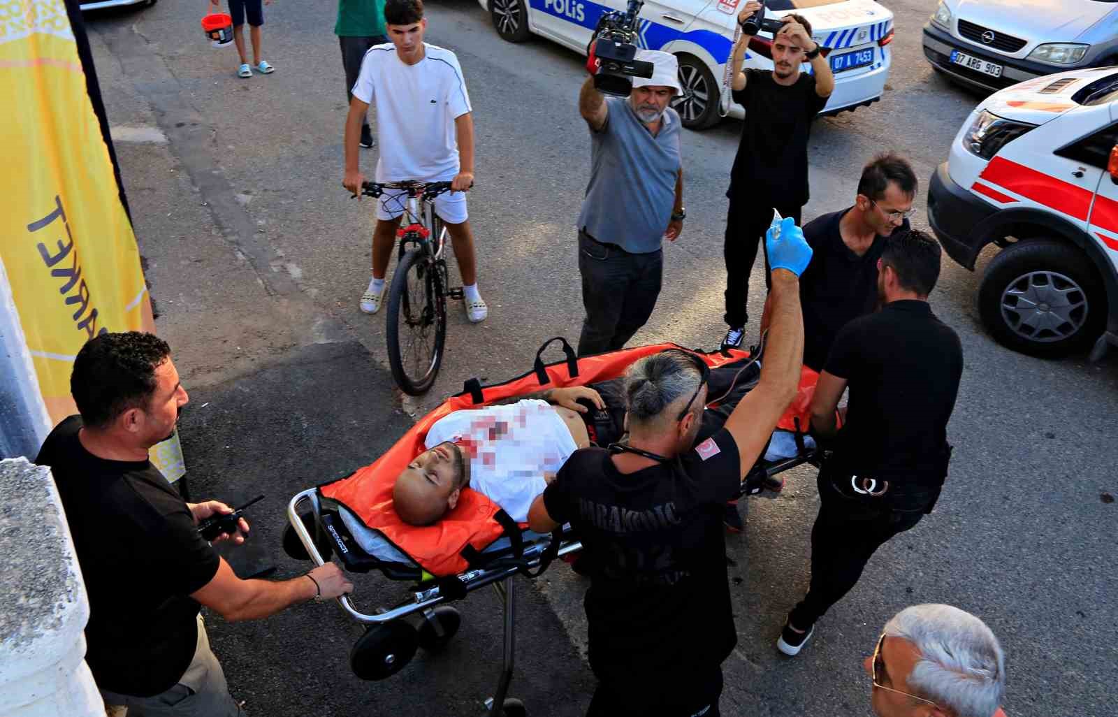Saplantılı Aşık Kendini Vurdu