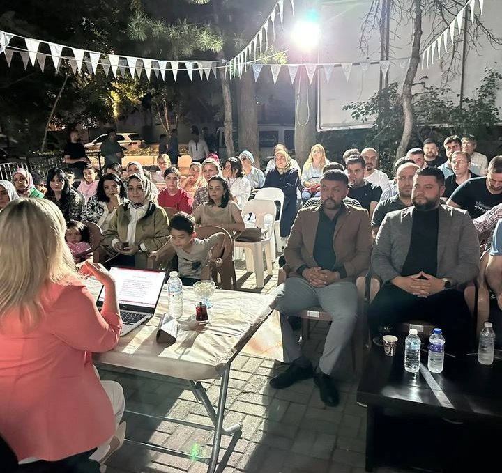 Asenalar Türk Kadının Değerine Vurguda Bulundu