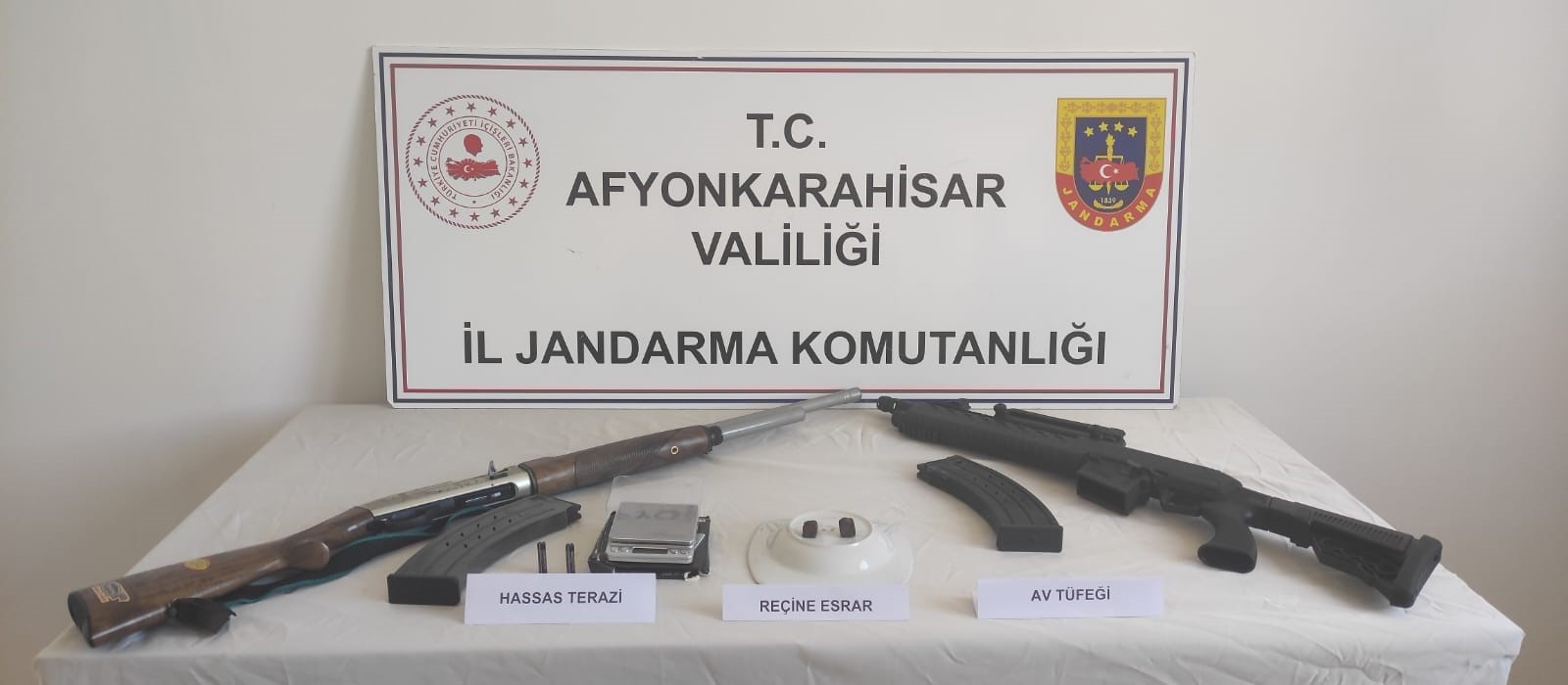 YURT DIŞINDAN GETİRDİ, EMİRDAĞ'DA SATARKEN YAKALANDI