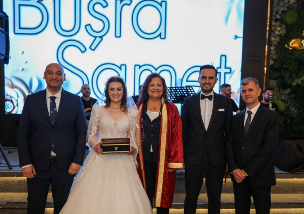 KÖKSAL MUTLULUKLARA ORTAK OLMAYA DEVAM EDİYOR