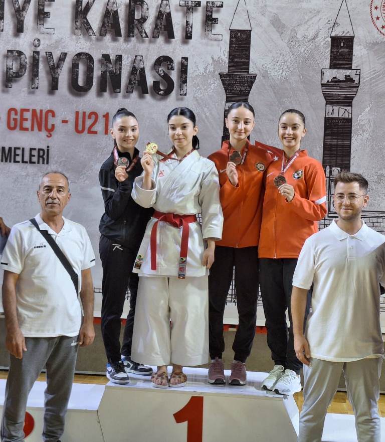 AFYONKARAHİSAR'LI SPORCULAR MADALYALARI TOPLADI!