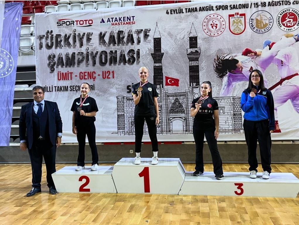 AFYONKARAHİSAR'LI SPORCULAR MADALYALARI TOPLADI!