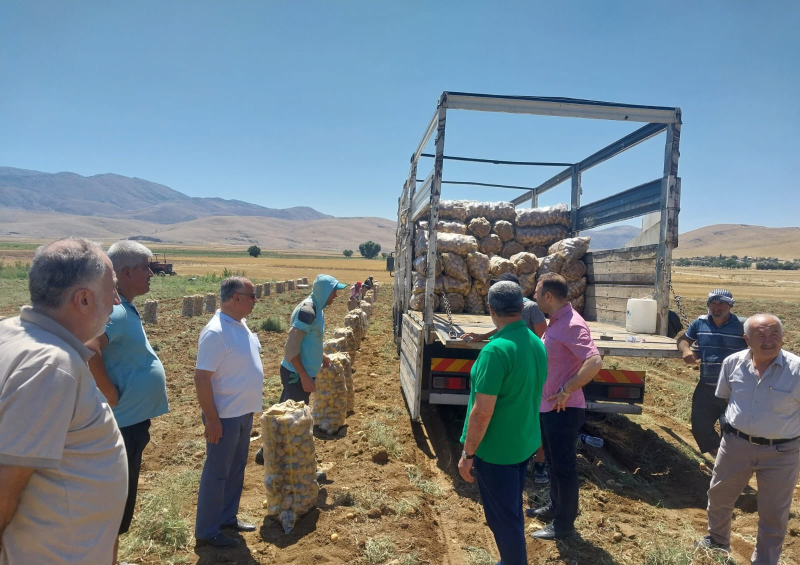 Milletvekili Özkaya Patates Üreticileriyle Bir Araya Geldi