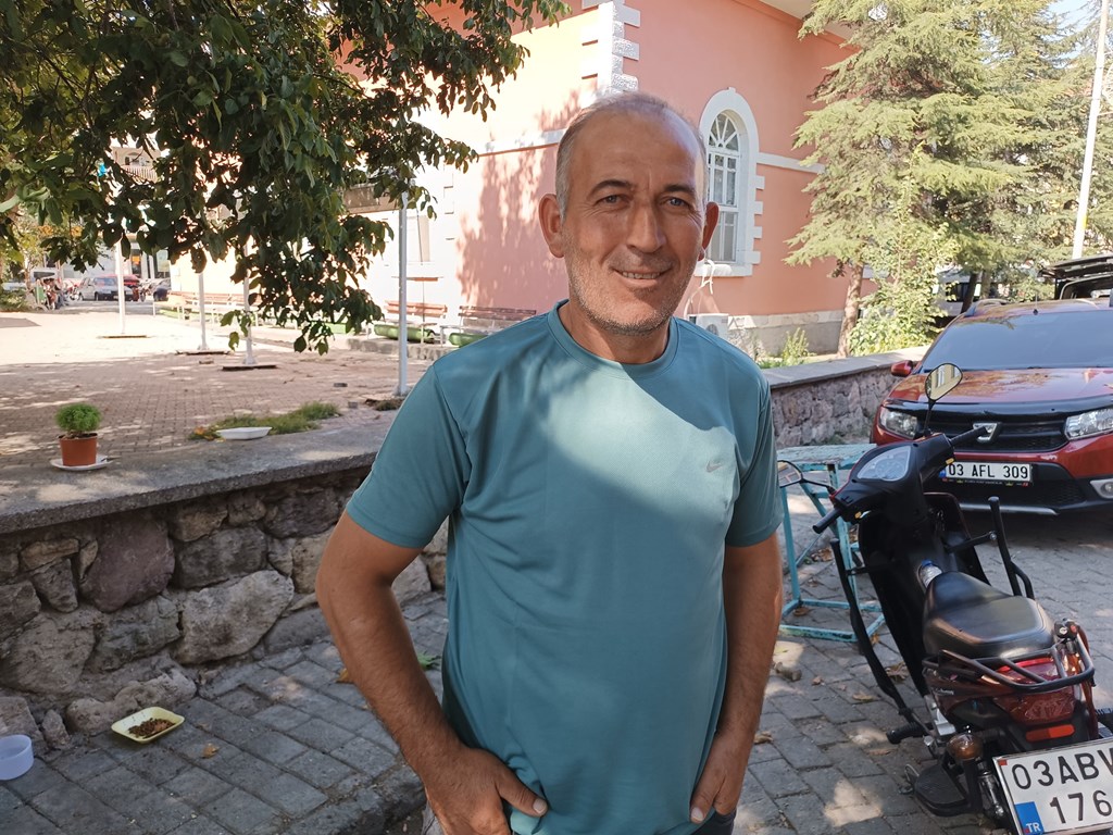 AFYONKARAHİSAR'DA HAVA SICAKLIĞI 41 DERECEYE ÇIKTI