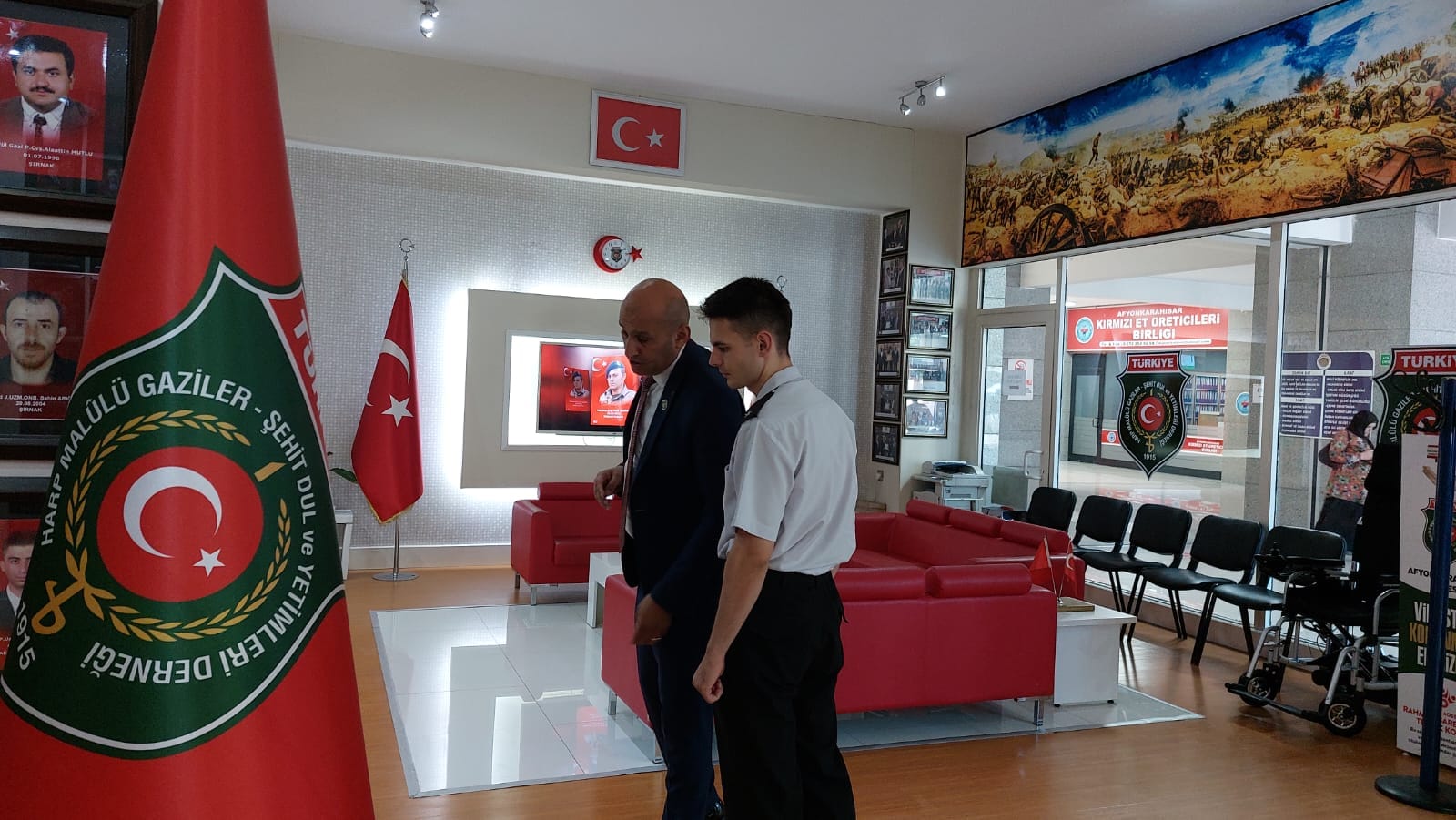 Şube Müdürü J.Tğm  Topal’dan  Şehitler Derneği’ne Destek Ziyareti