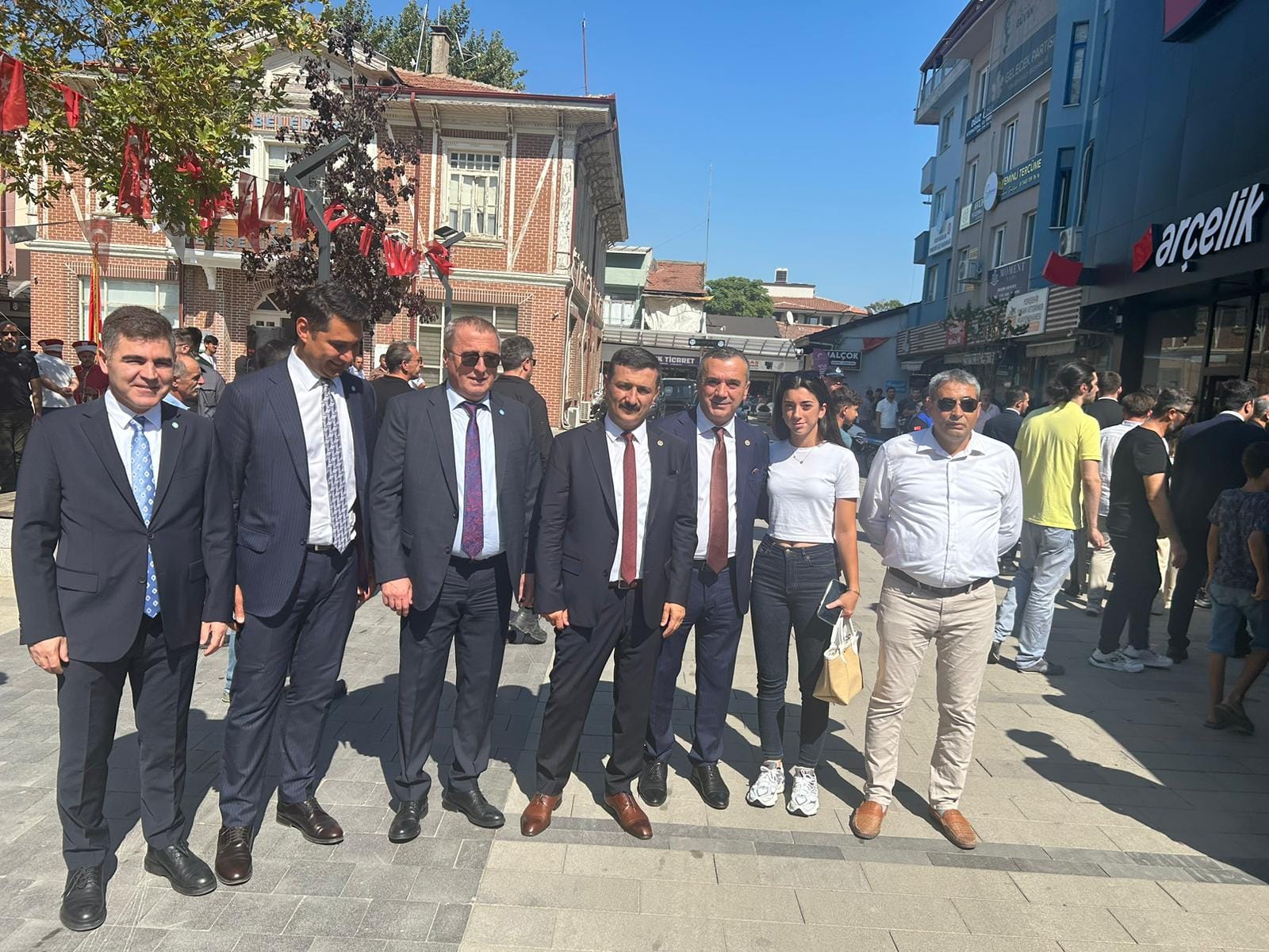 İYİ Parti'den Yenişehir Çıkarması: Dervişoğlu ve Olgun Vatandaşların Sorunları Dinlendi