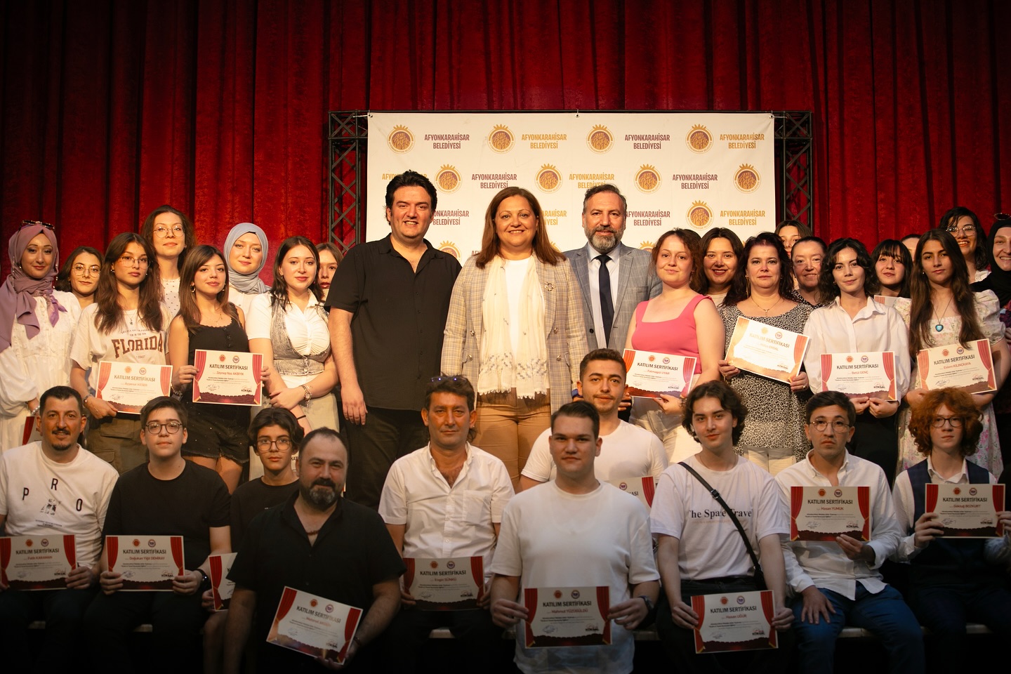 Başkan Köksal Tebrik Etti Afyon’da Tiyatro ve Sanat Canlanıyor