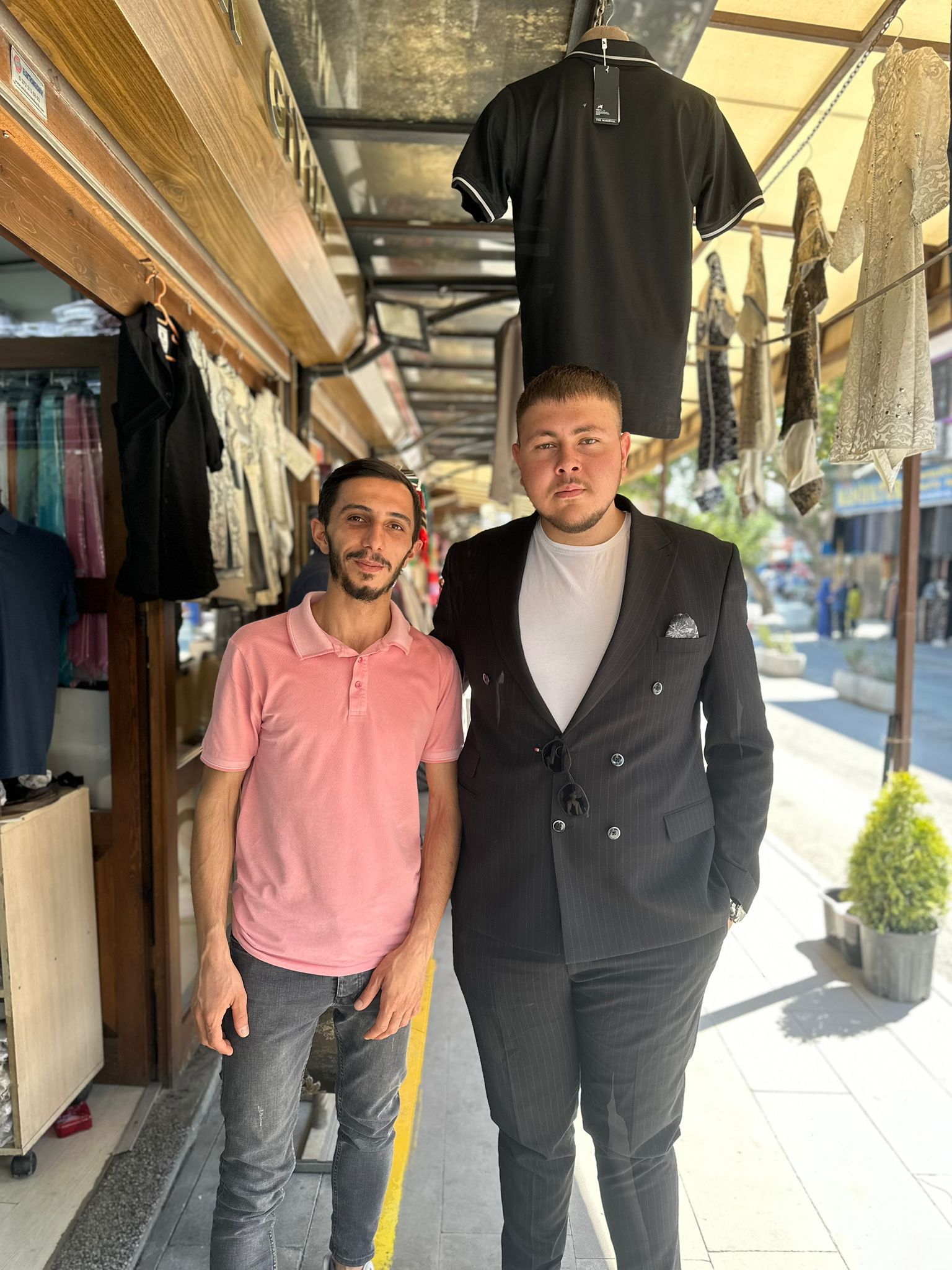 AK Gençlik Genç Esnafların Yanında