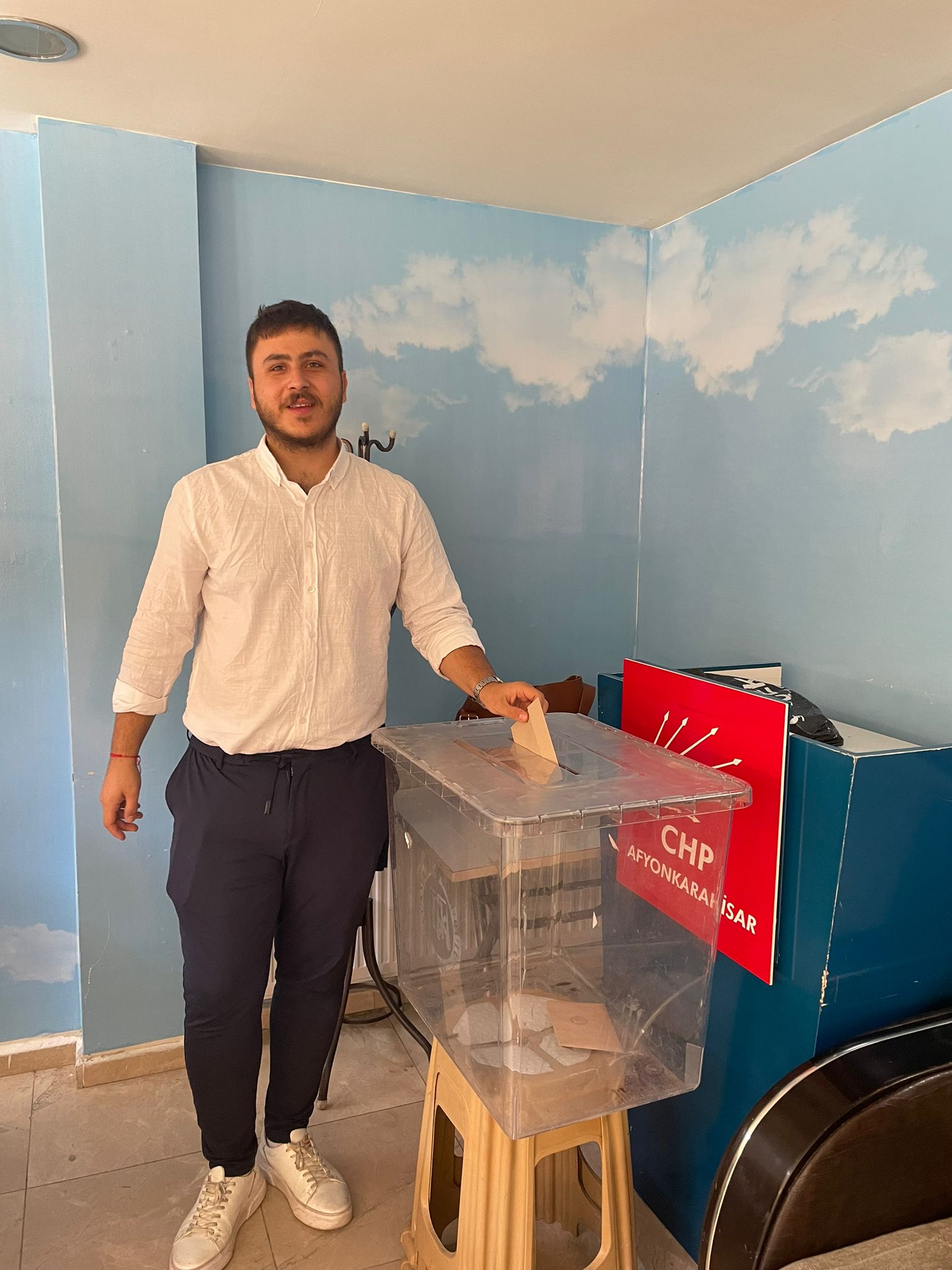 "SLOGANIMIZ BELLİ, İKTİDAR GENÇLERLE GELECEK"