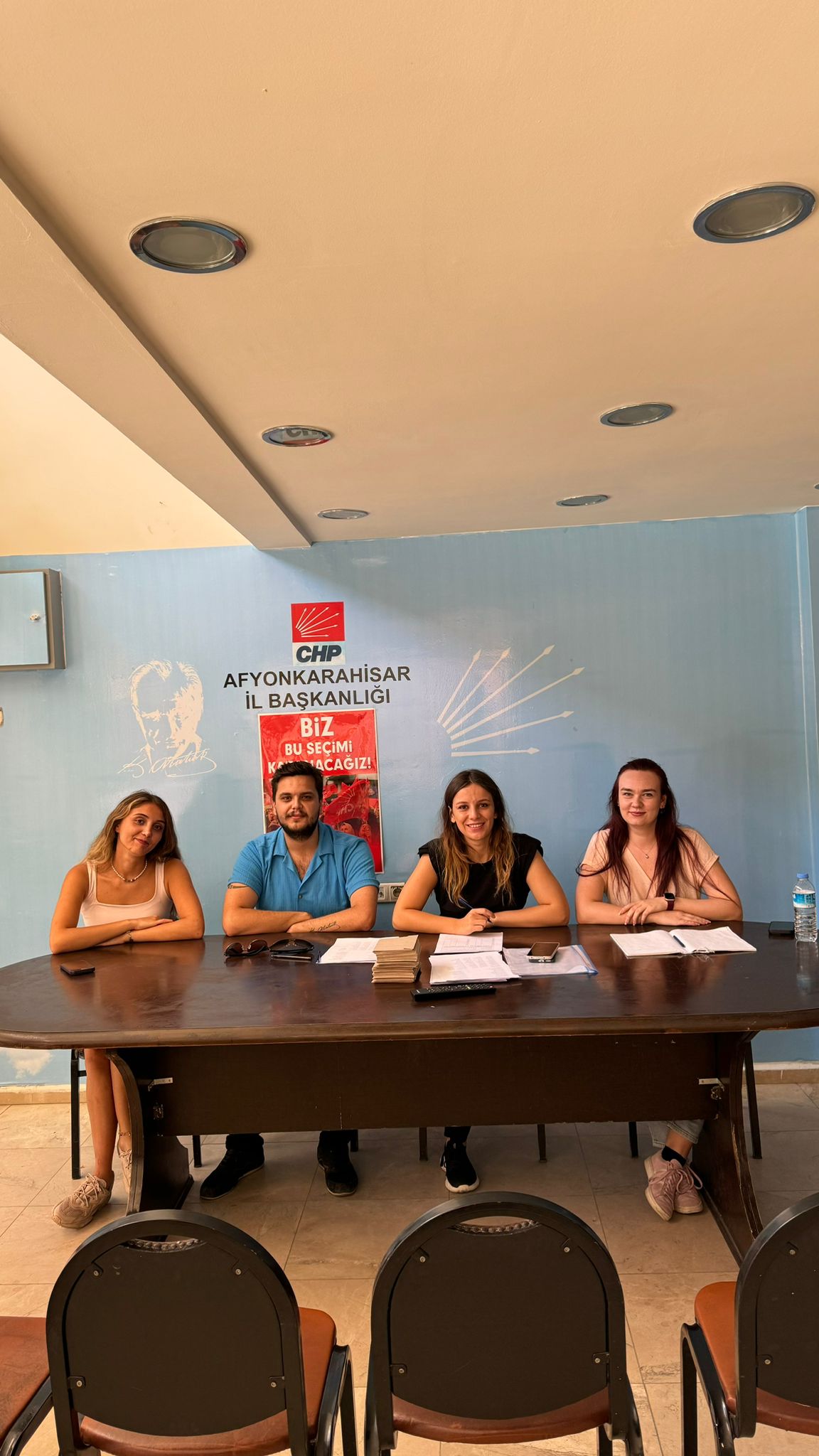 "SLOGANIMIZ BELLİ, İKTİDAR GENÇLERLE GELECEK"