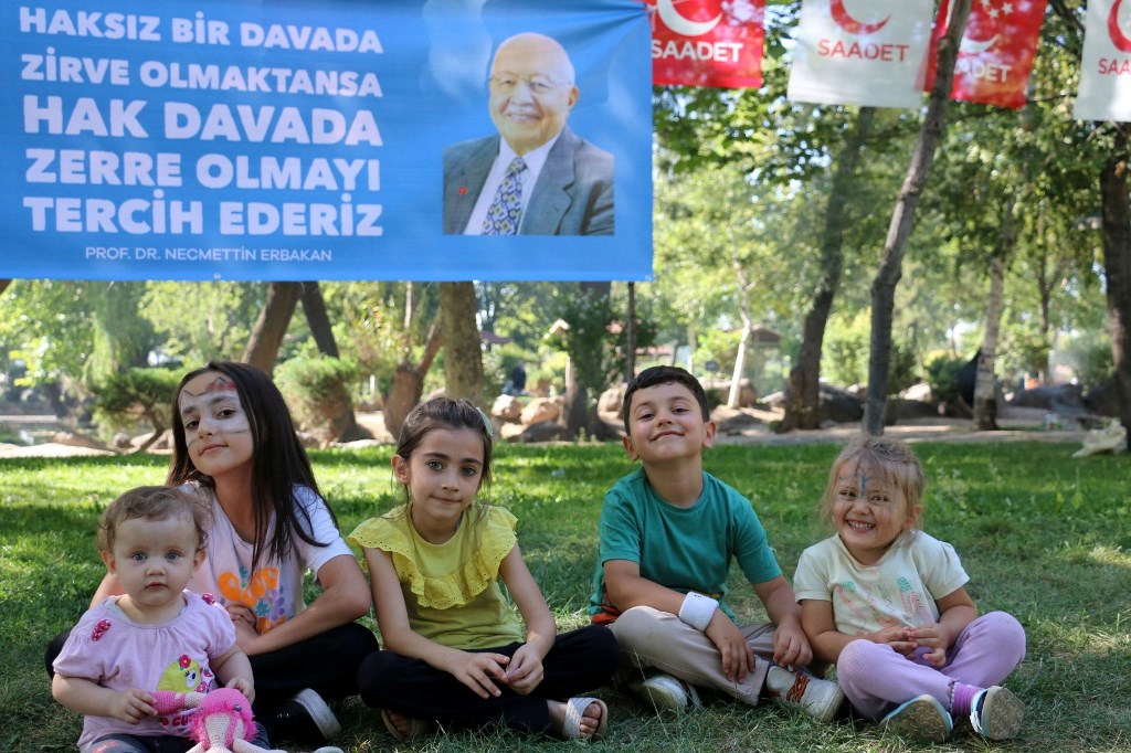 MİLLİ GÖRÜŞÇÜLER PİKNİKTE BULUŞTU
