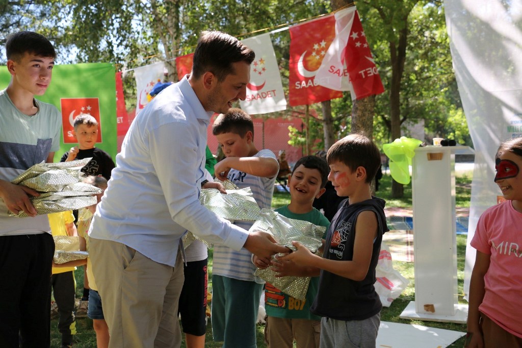 MİLLİ GÖRÜŞÇÜLER PİKNİKTE BULUŞTU
