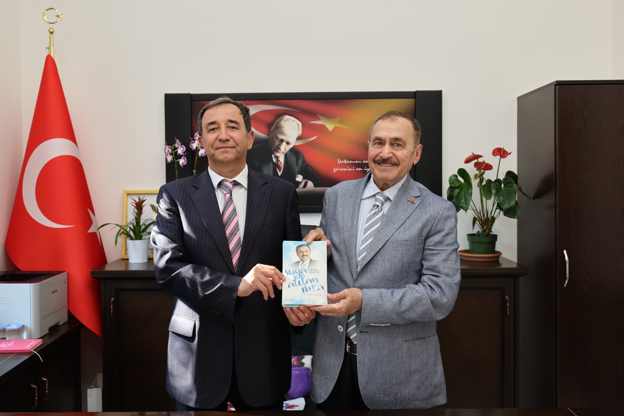 Eski Bakan Eroğlu Afyon Vali Yardımcısı Uysal'ı Ziyaret Etti