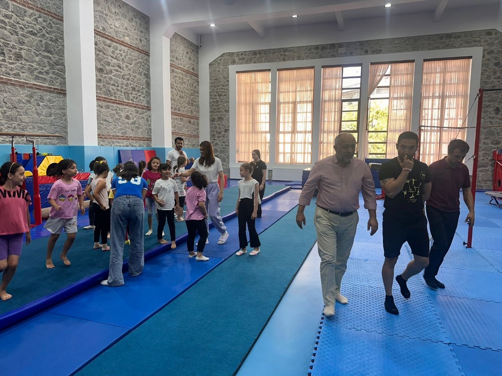 CİMNASTİK SALONLARI'NDA YOĞUN TEMPO