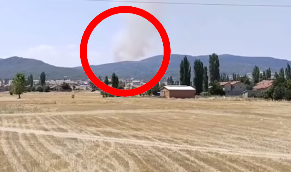 Kentte Dumanlar Yükselmeye Devam Ediyor Ahmetpaşa Bölgesinde Ekipler Yangına Müdahale Ediyor