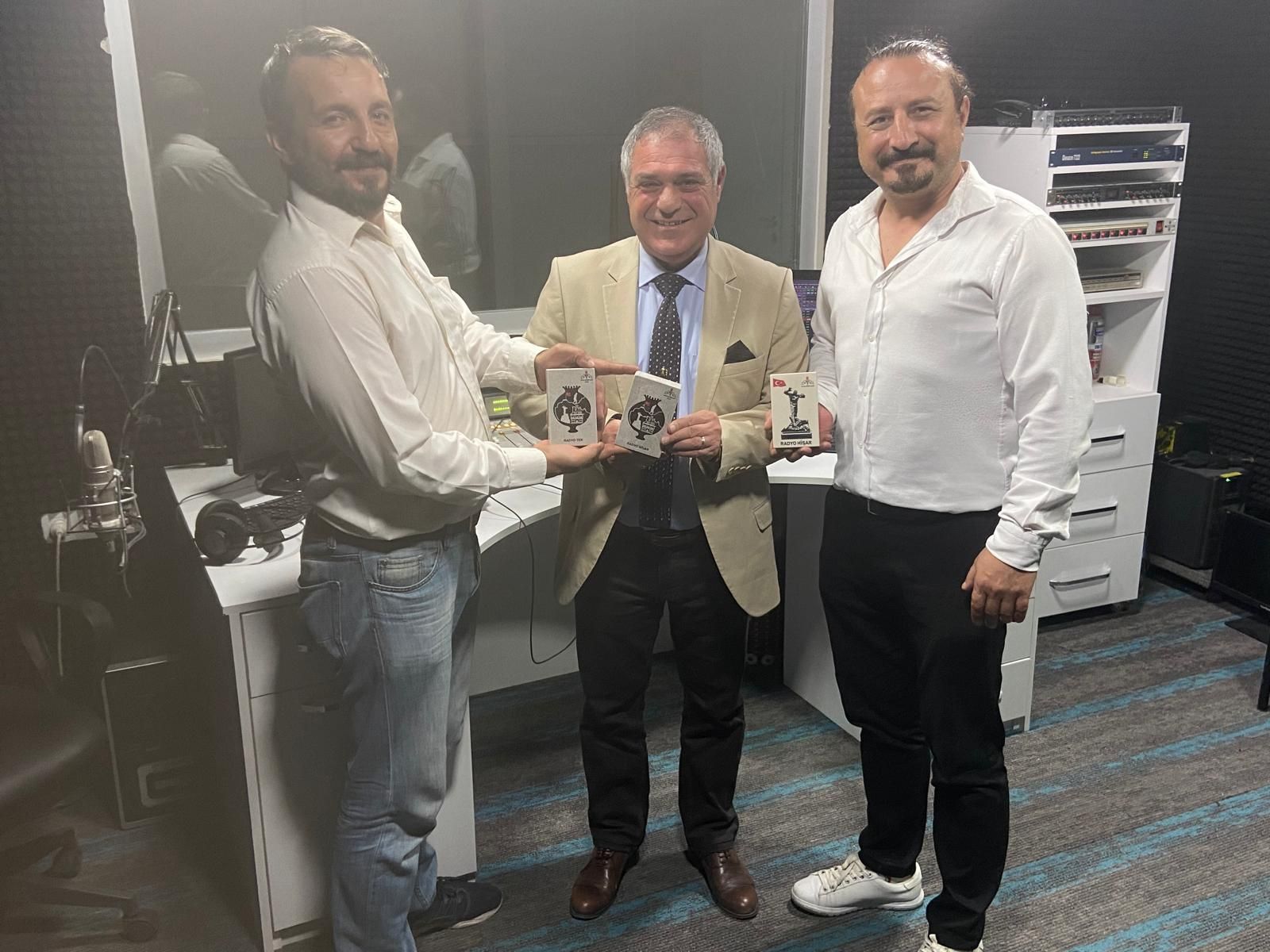 Radyo Hisar ve Radyo Tek Öğrenciler İçin Ortak Yayın Yaptı