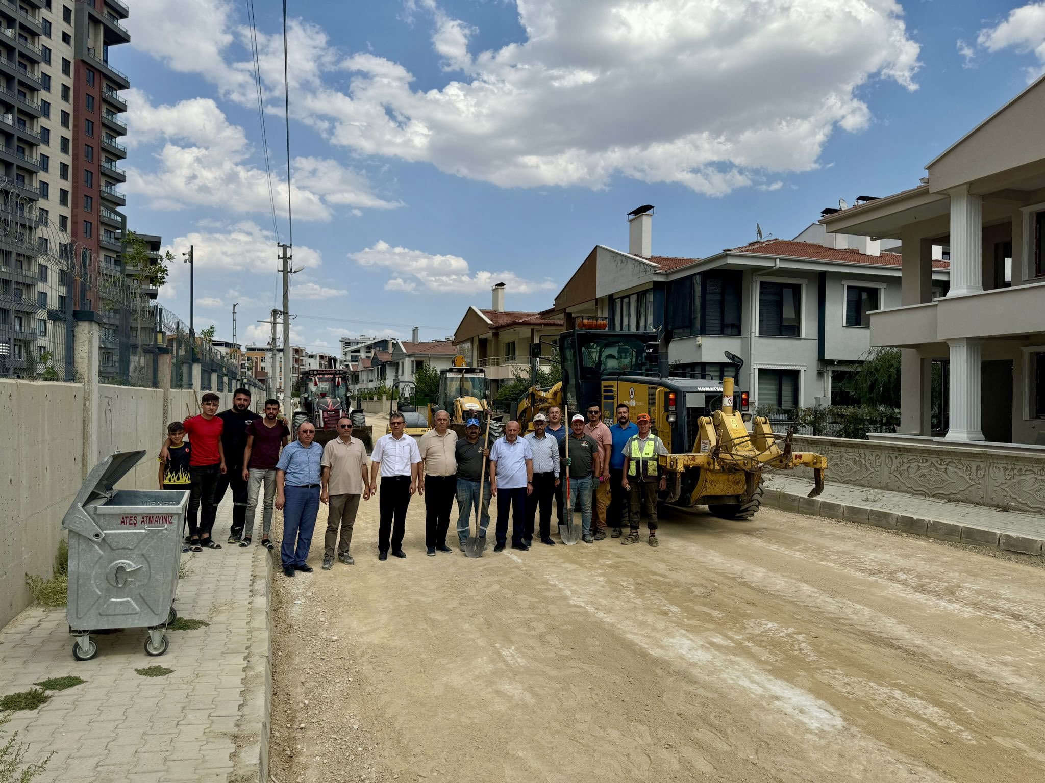 "AFYONKARAHİSAR’DA YENİ ALTYAPI HAMLESİ: SICAK ASFALT ÇALIŞMALARI BAŞLADI