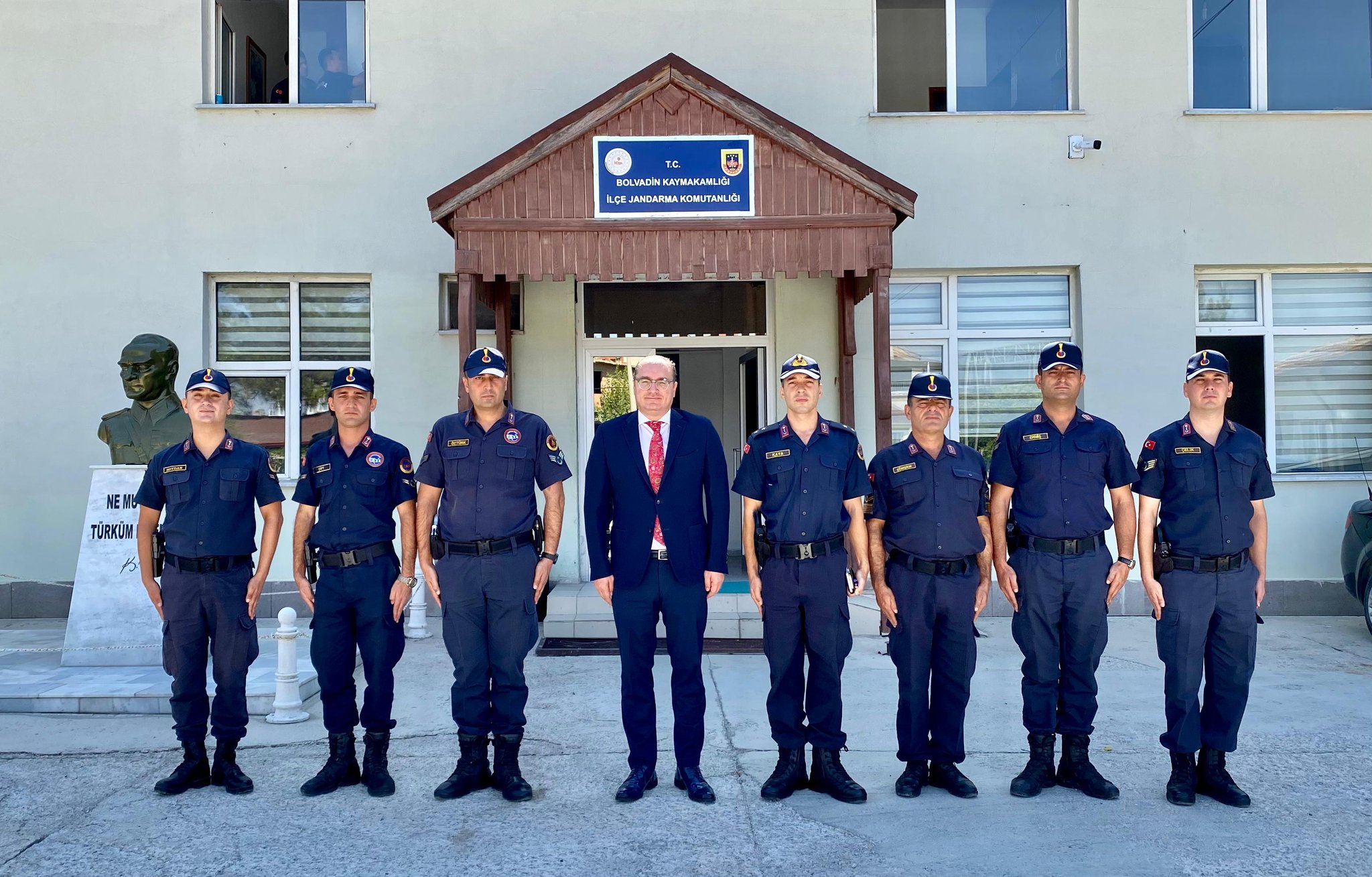 KAYMAKAM   ARIKAN, İLÇE JANDARMA KOMUTANLIĞI’NI ZİYARET ETTİ