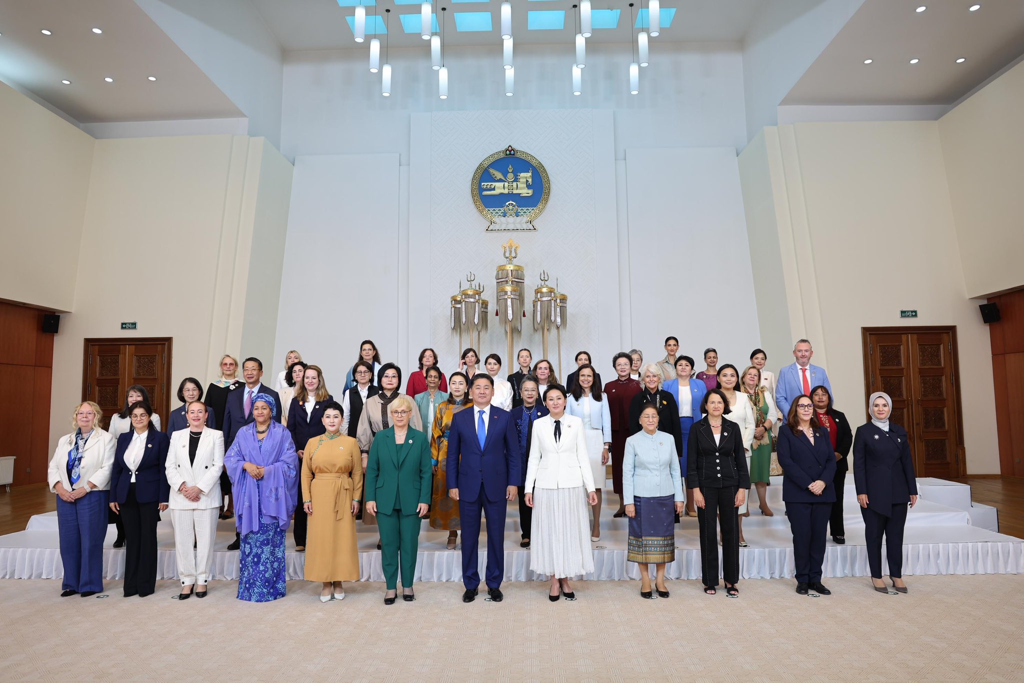 BAKAN GÖKTAŞ MOGOLİSTAN'DA DÜNYA KADIN FORMUNA KATILDI