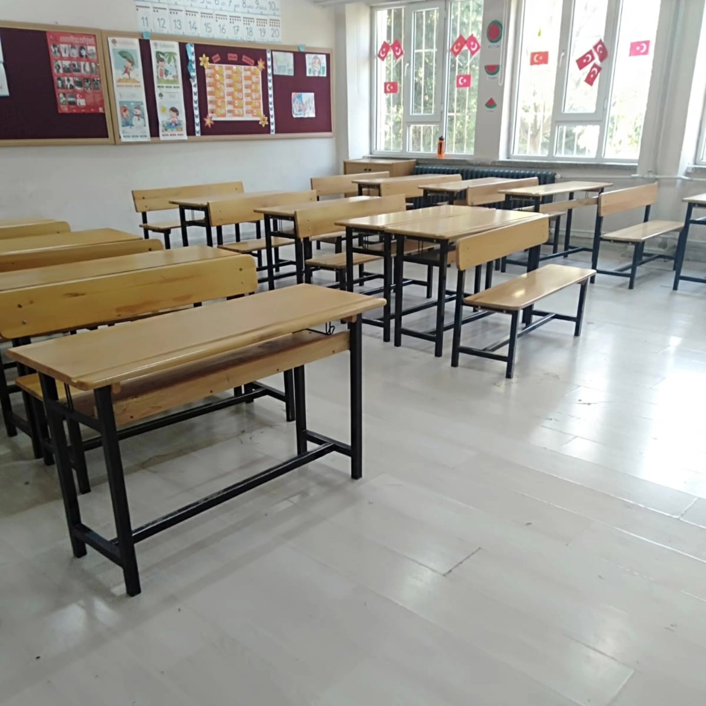 DAZKIRI'DA OKULLAR YENİ DÖNEME HAZIRLANIYOR
