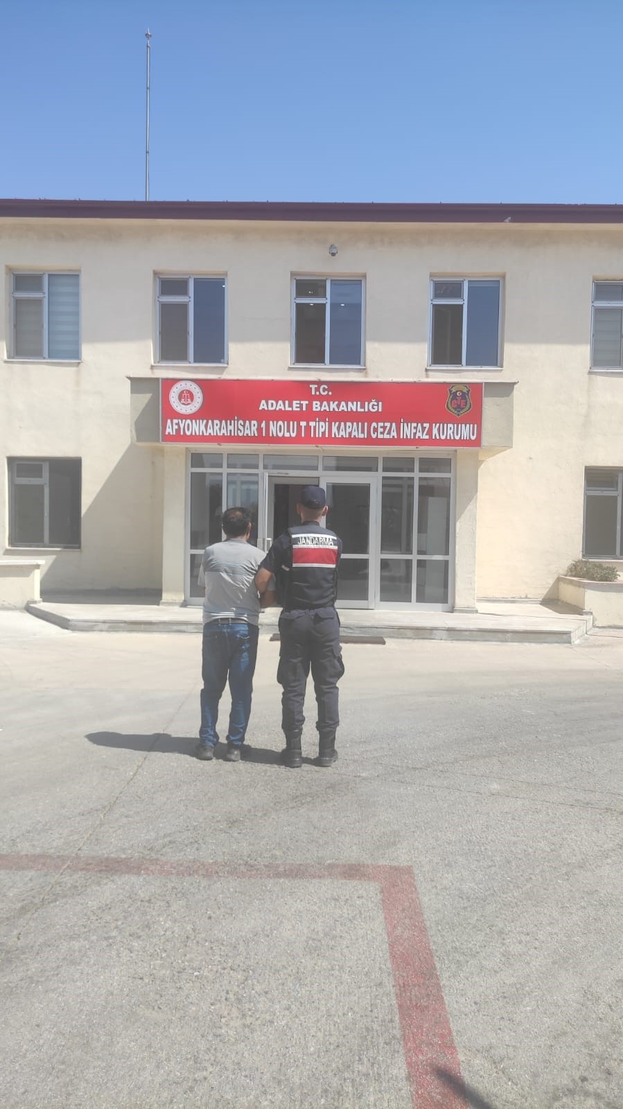 Afyonkarahisar’da Fuhuş Suçundan Aranıyordu